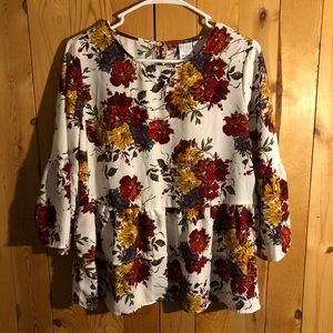 Floral ruffled top